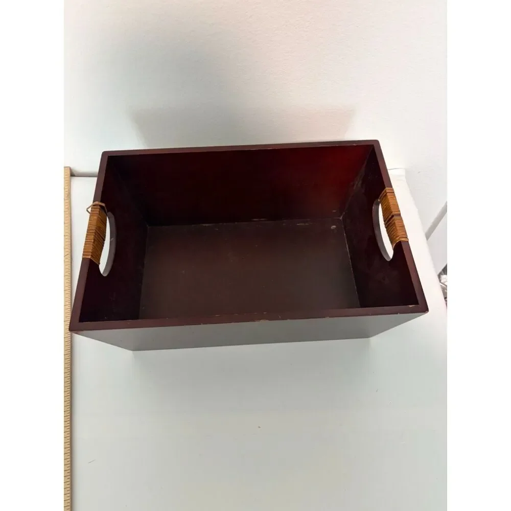 2003 Target wood basket with handles 10x15